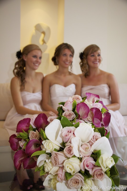 Bridal flowers and bridesmaids - wedding photography